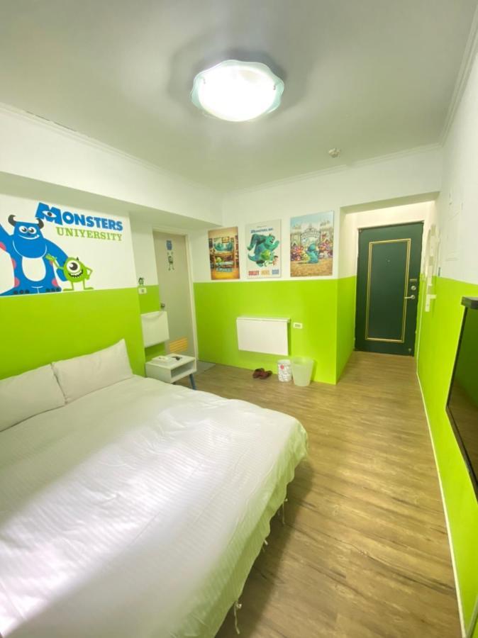 Апартаменты Fj Minihouse Тайчжун Экстерьер фото