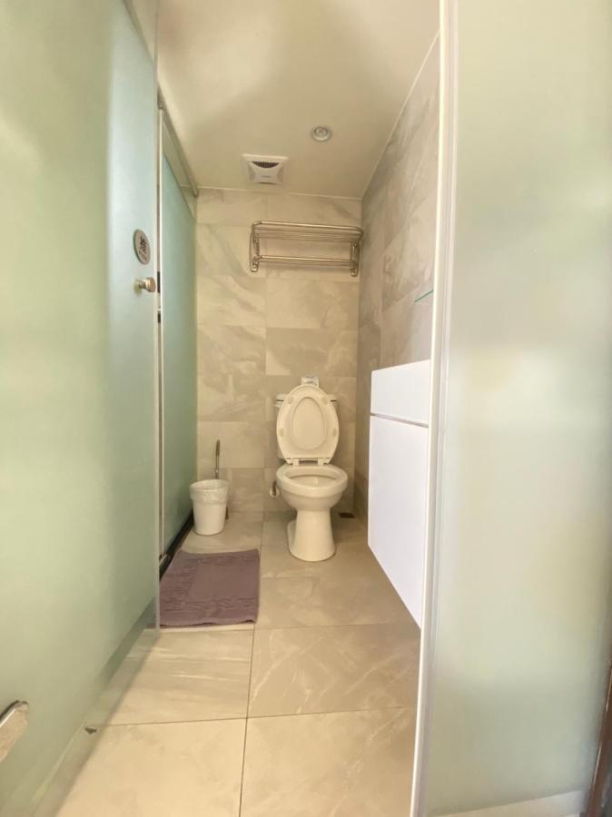 Апартаменты Fj Minihouse Тайчжун Экстерьер фото